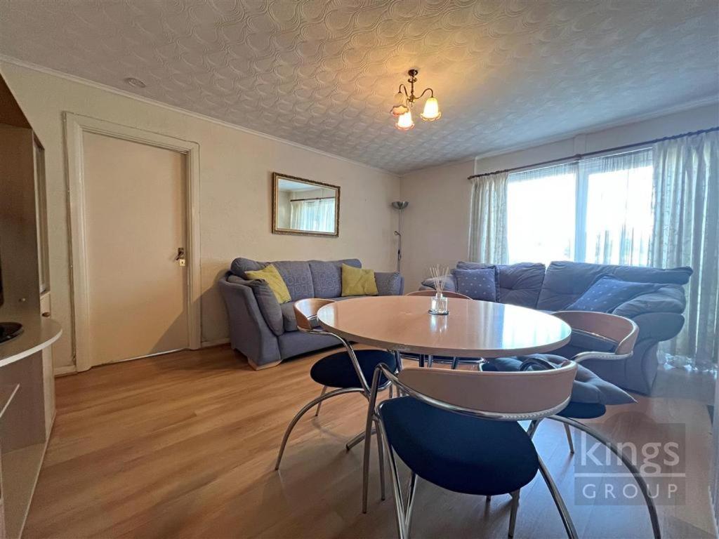 A Cosy 1 Bedroom Apartment Enfield Εξωτερικό φωτογραφία